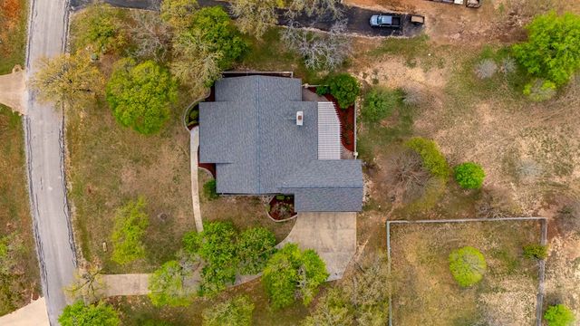 1464 Saddle Club Dr, Kerrville, TX 78028