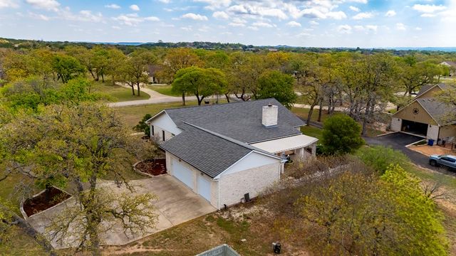1464 Saddle Club Dr, Kerrville, TX 78028