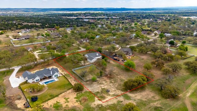 1464 Saddle Club Dr, Kerrville, TX 78028