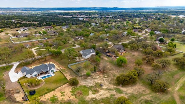 1464 Saddle Club Dr, Kerrville, TX 78028