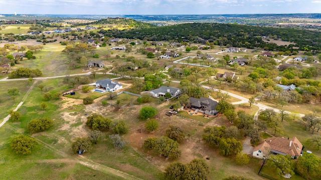 1464 Saddle Club Dr, Kerrville, TX 78028