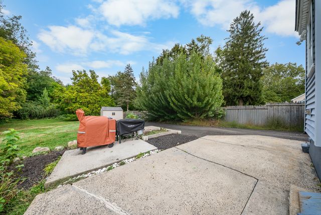 27 Peck Street, Milford, CT 06460