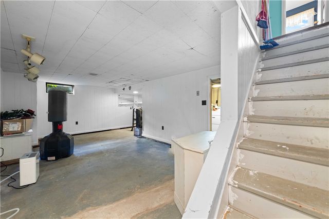 102 Harding Avenue, Salina, NY 13088