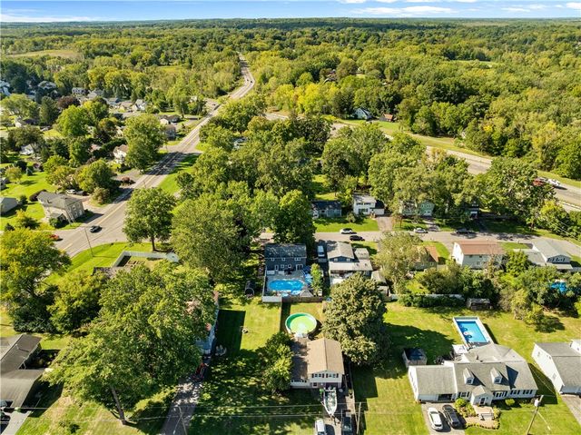 102 Harding Avenue, Salina, NY 13088