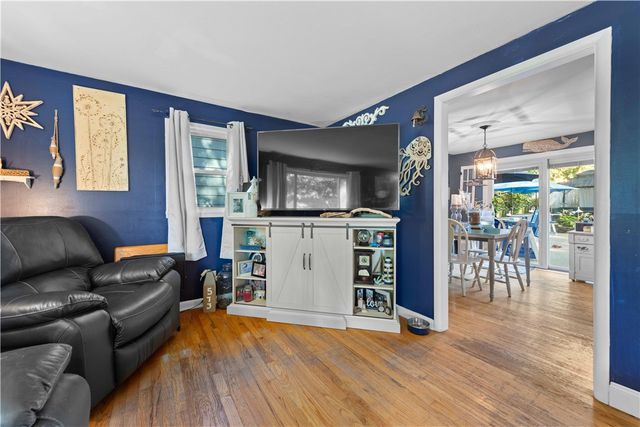 102 Harding Avenue, Salina, NY 13088