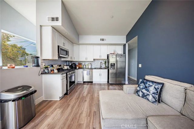 5743 Case, North Hollywood, CA 91601