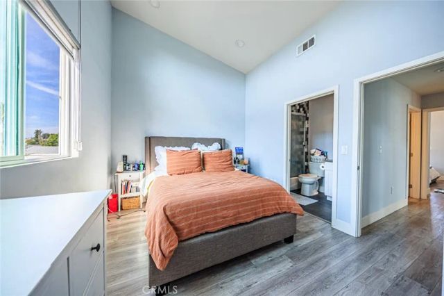 5743 Case, North Hollywood, CA 91601
