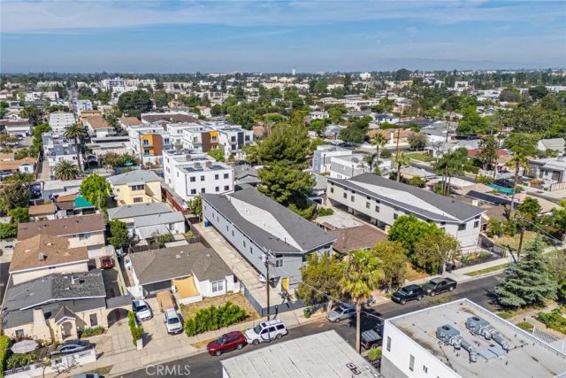 5743 Case, North Hollywood, CA 91601