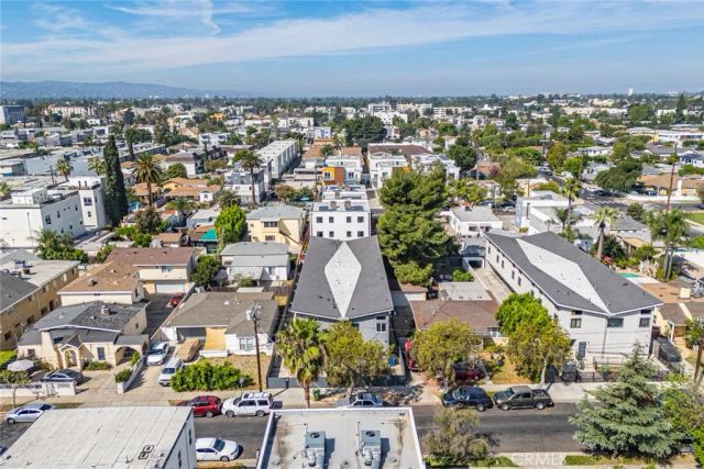 5743 Case, North Hollywood, CA 91601