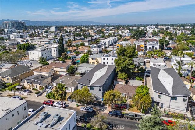 5743 Case, North Hollywood, CA 91601