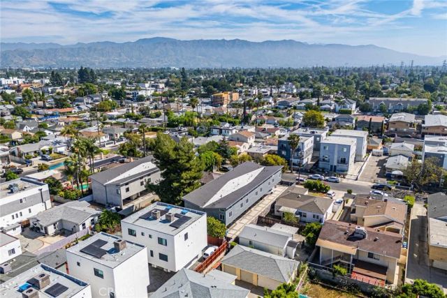 5743 Case, North Hollywood, CA 91601
