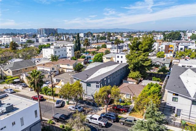 5743 Case, North Hollywood, CA 91601