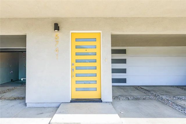5743 Case, North Hollywood, CA 91601