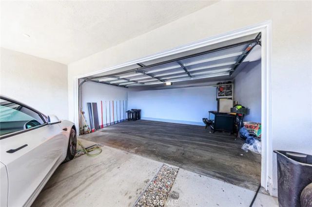 5743 Case, North Hollywood, CA 91601