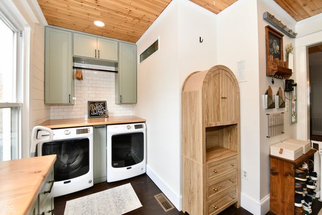 379 Euclid Avenue, Greenwood, IN 46142