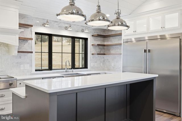 176 FENSTERMAKER RD, Kutztown, PA 19530