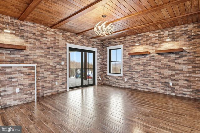 176 FENSTERMAKER RD, Kutztown, PA 19530