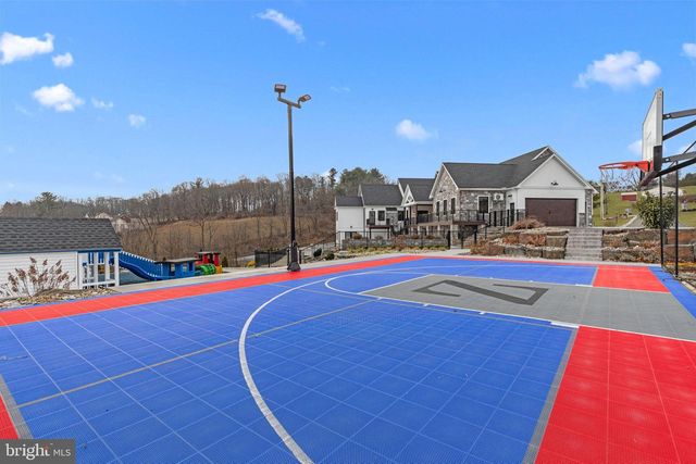 176 FENSTERMAKER RD, Kutztown, PA 19530