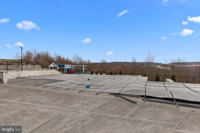 176 FENSTERMAKER RD, Kutztown, PA 19530