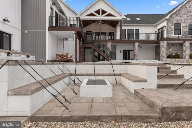 176 FENSTERMAKER RD, Kutztown, PA 19530