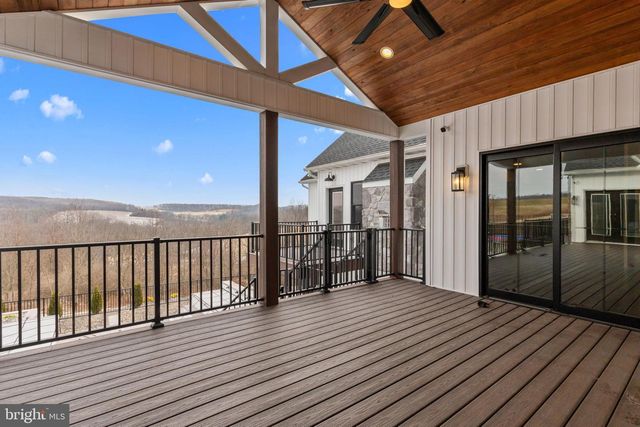 176 FENSTERMAKER RD, Kutztown, PA 19530