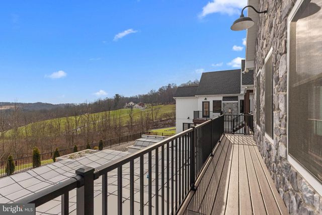 176 FENSTERMAKER RD, Kutztown, PA 19530