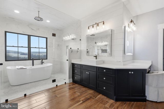 176 FENSTERMAKER RD, Kutztown, PA 19530