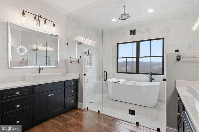 176 FENSTERMAKER RD, Kutztown, PA 19530