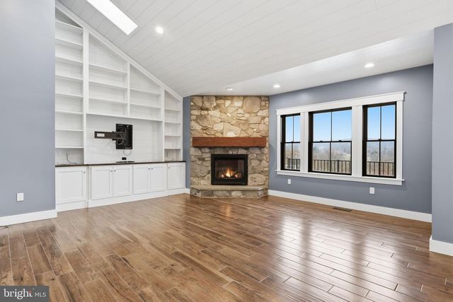 176 FENSTERMAKER RD, Kutztown, PA 19530