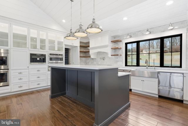 176 FENSTERMAKER RD, Kutztown, PA 19530