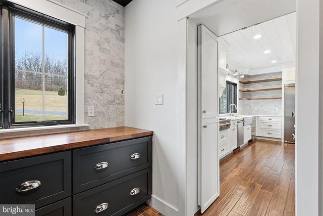 176 FENSTERMAKER RD, Kutztown, PA 19530