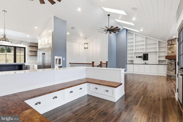 176 FENSTERMAKER RD, Kutztown, PA 19530