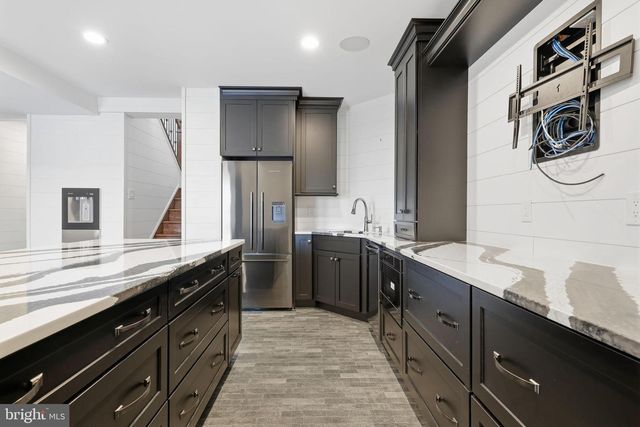 176 FENSTERMAKER RD, Kutztown, PA 19530