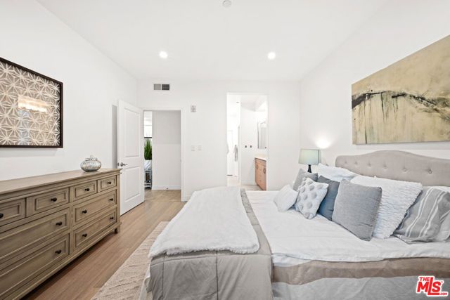 7100 Playa Vista Drive 120, Los Angeles, CA 90094