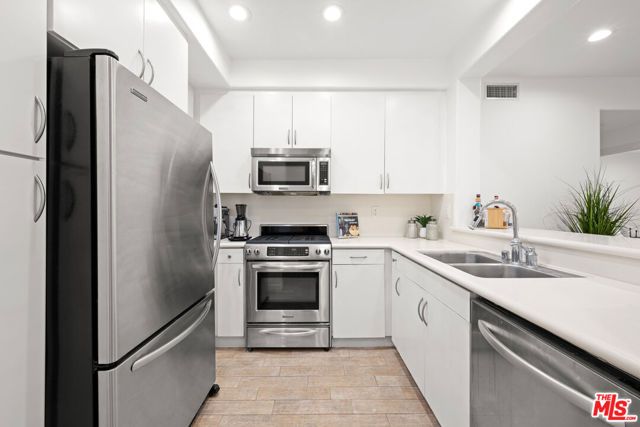 7100 Playa Vista Drive 120, Los Angeles, CA 90094