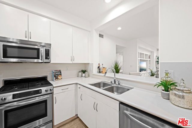 7100 Playa Vista Drive 120, Los Angeles, CA 90094