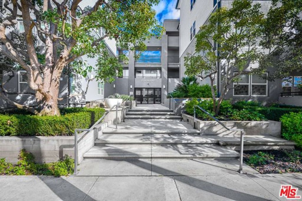7100 Playa Vista Drive 120, Los Angeles, CA 90094