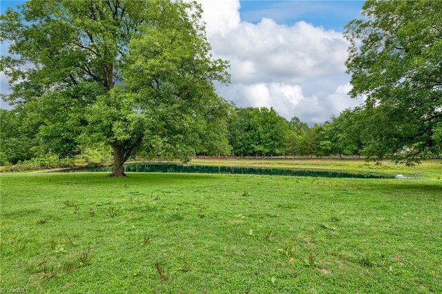 7388 Old 421 Road, Liberty, NC 27298