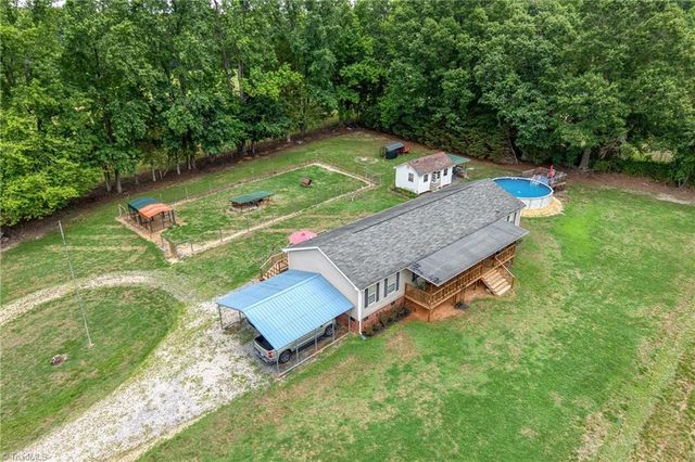 7388 Old 421 Road, Liberty, NC 27298
