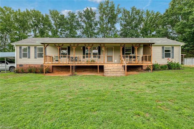 7388 Old 421 Road, Liberty, NC 27298