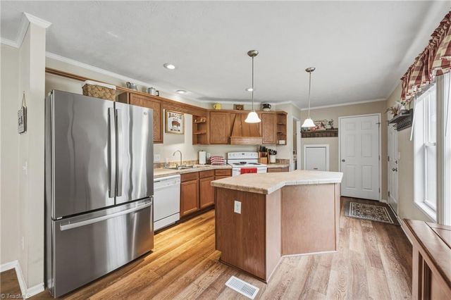 7388 Old 421 Road, Liberty, NC 27298