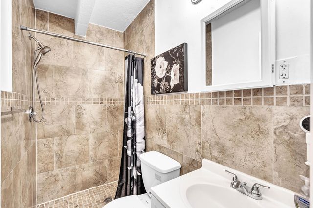 1600 NW 2nd Avenue, Fort Lauderdale, FL 33311