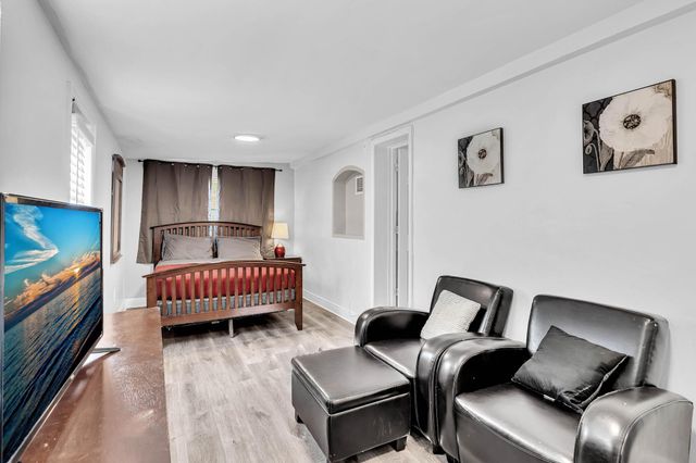 1600 NW 2nd Avenue, Fort Lauderdale, FL 33311