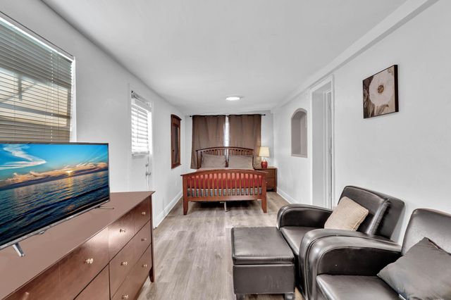 1600 NW 2nd Avenue, Fort Lauderdale, FL 33311