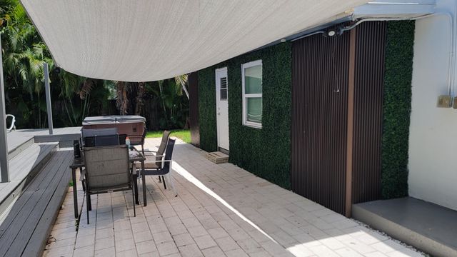 1600 NW 2nd Avenue, Fort Lauderdale, FL 33311