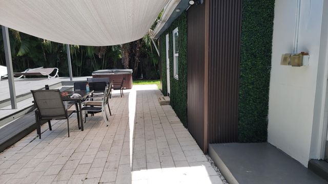 1600 NW 2nd Avenue, Fort Lauderdale, FL 33311