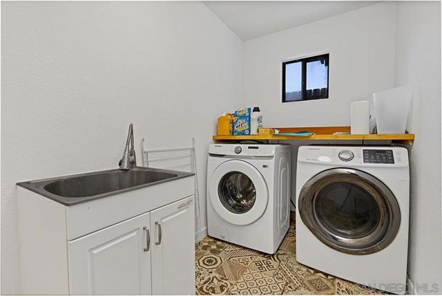 8857 Echo Dr, La Mesa, CA 91941