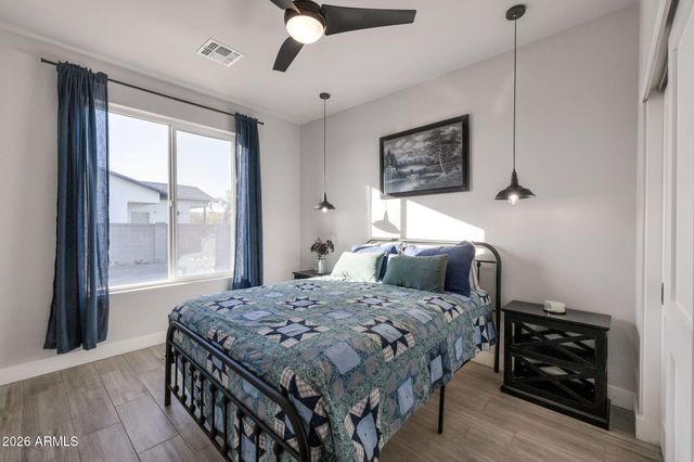 11224 W TETHER Trail W, Peoria, AZ 85383