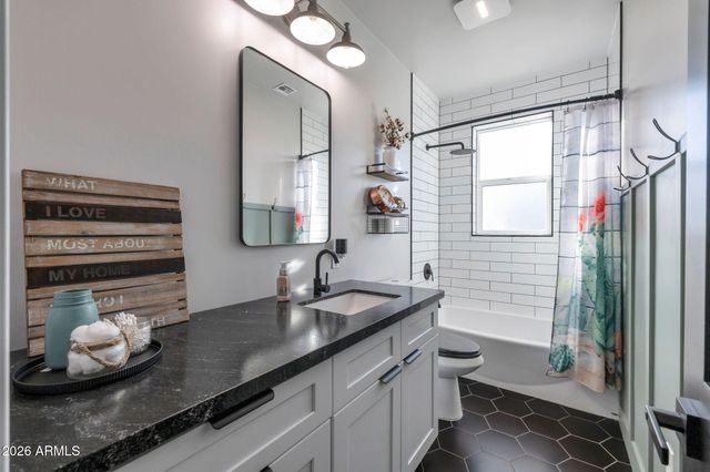 11224 W TETHER Trail W, Peoria, AZ 85383