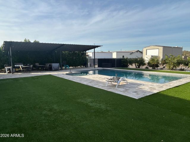 11224 W TETHER Trail W, Peoria, AZ 85383